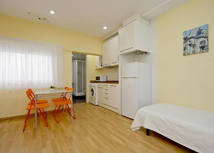 Barcelona City Apartment Apartment *