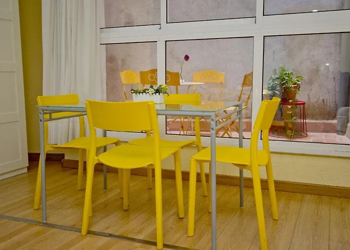 Barcelona City Apartment *